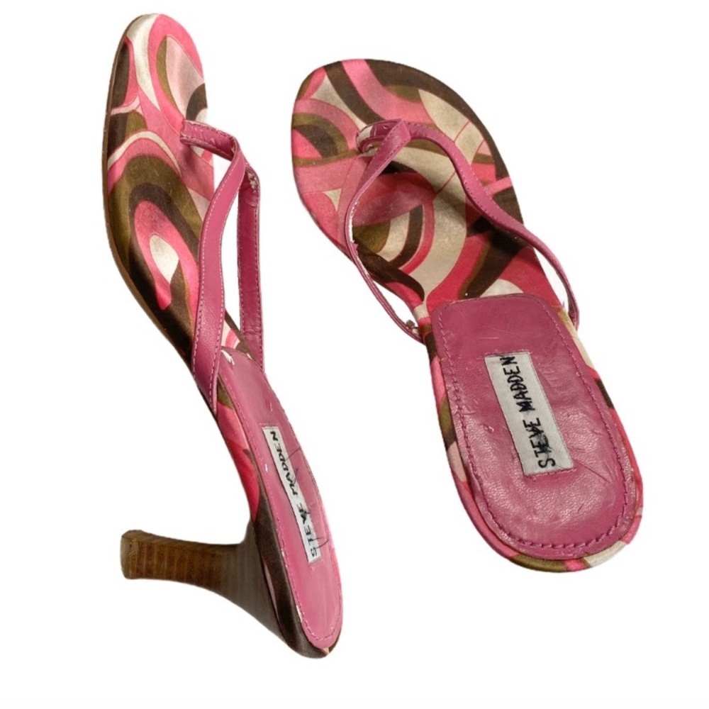 Steve Madden ❤︎ Thong Strap Wooden Kitten Heels Sandals ❤︎ Barbie Pink Print ❤︎